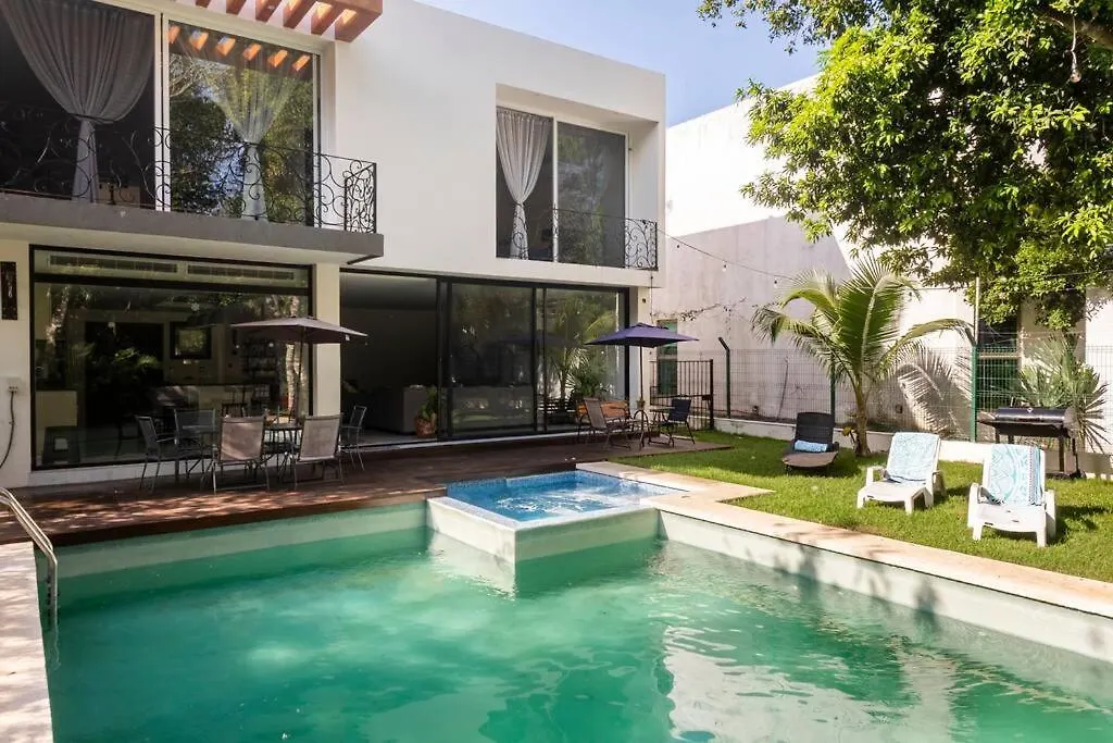 Casa Ohana Playa del Carmen Villa