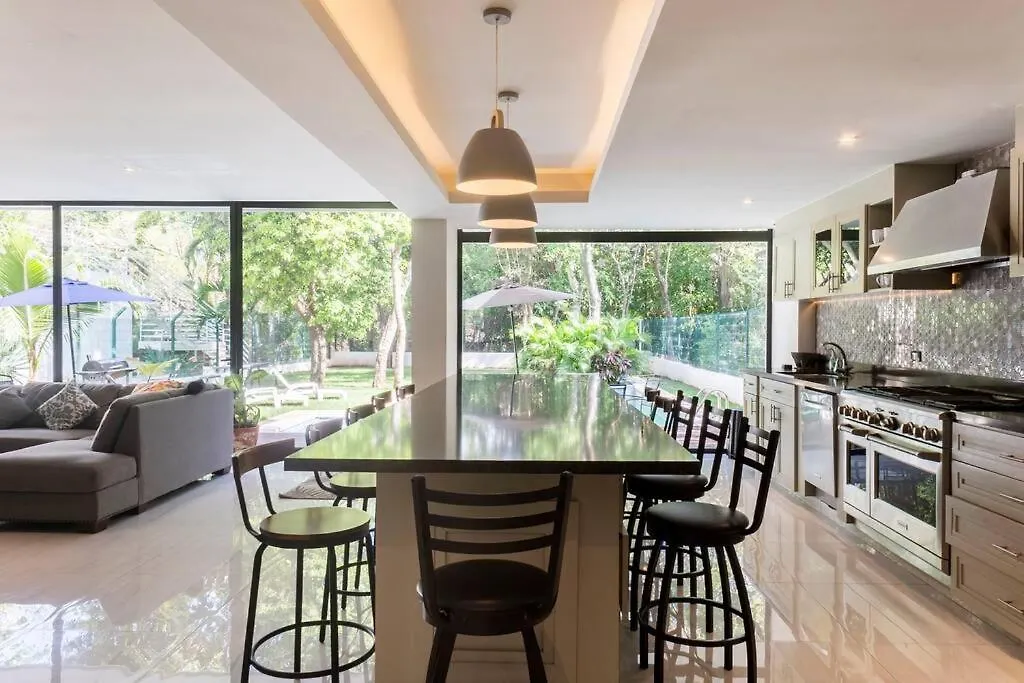 Casa Ohana Playa del Carmen Villa