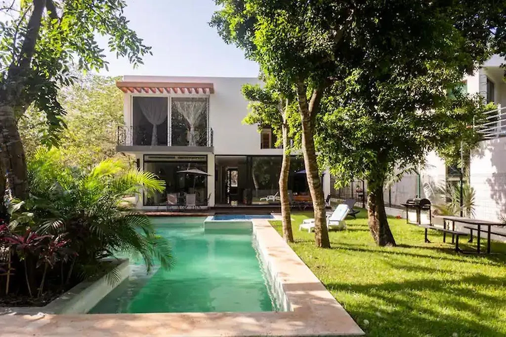 Casa Ohana Playa del Carmen Villa